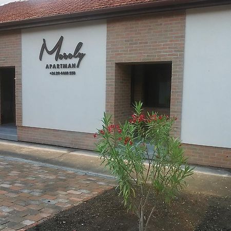 Mosoly Deluxe Apartman ギュラ エクステリア 写真