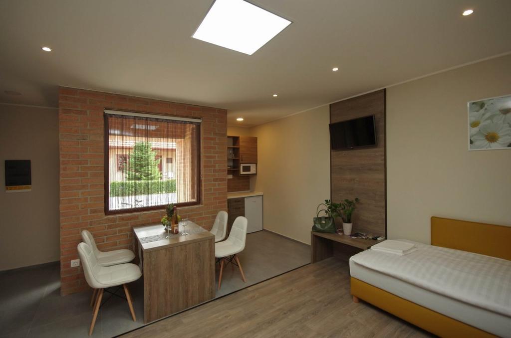 Mosoly Deluxe Apartman ギュラ エクステリア 写真